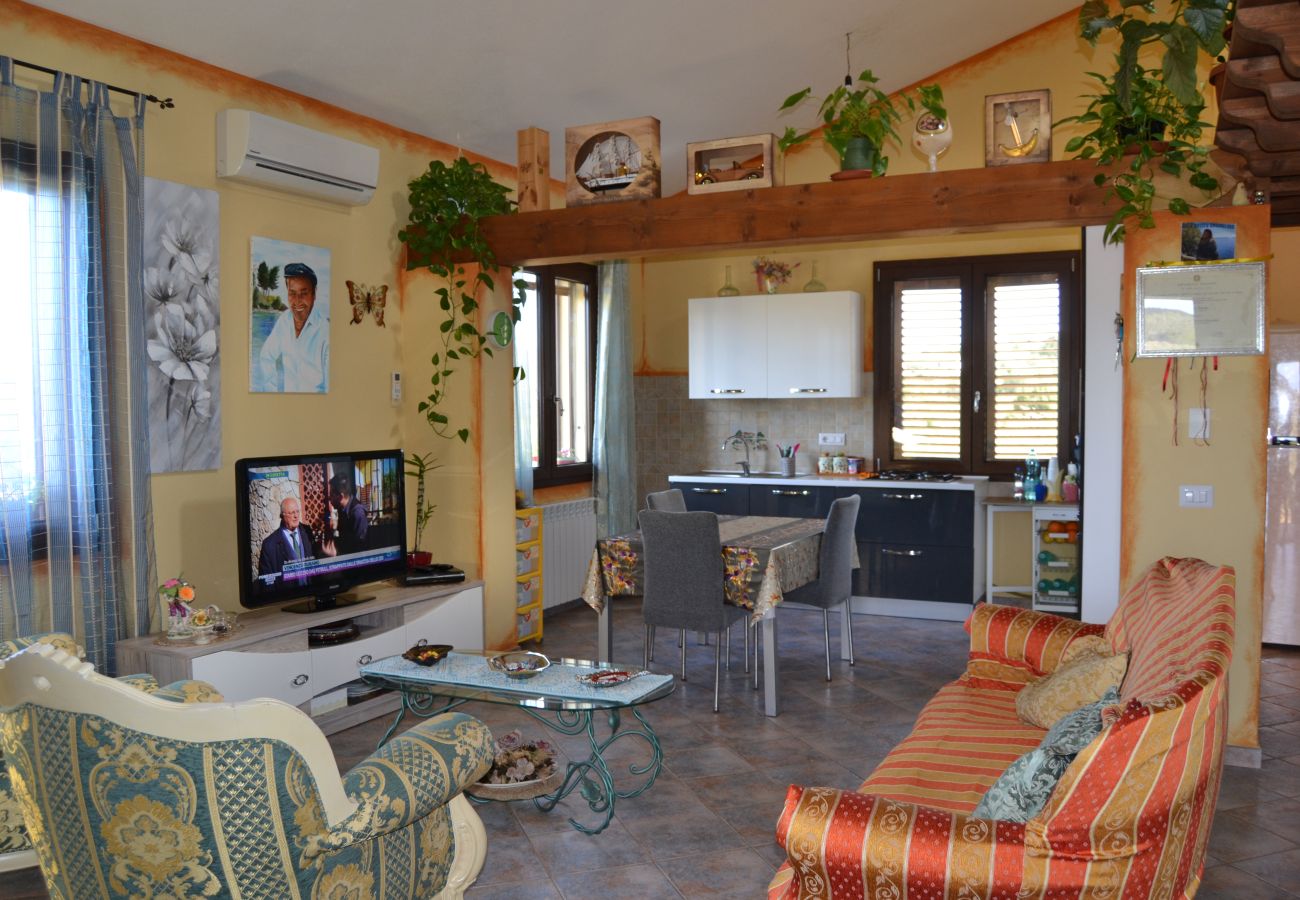 House in Cala Ginepro - House with 3 bedrooms Bidderosa